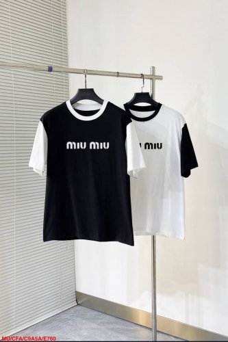 e760 Mumiu**新款提花徽标Logo撞色天丝短袖上衣 定织天丝面料 透气亲肤 质感超好 采用定织提花徽标字母设计 撞色设计 百搭减龄 活力十足 最高品质