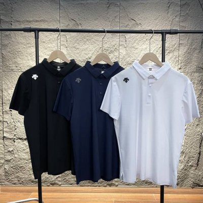 Descente 迪桑特 商务运动高弹三色速干功能短袖polo衫 这款简约三色polo衫，将舒适功能与都市风格完美融合，是职场与休闲场景的理想选择。 精选高弹速