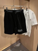 vivienne Westwood 薇薇安 威斯特伍德 2025春夏新款男女同款休闲短裤，意大利原厂订单渠道，极具个性高级风，标志Logo刺绣工艺设计！宽松阔版
