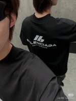 上新 2025夏季巴黎世家新款净版大T蝙蝠袖宽松短袖 专柜品质版型宽松大版短袖宽松T恤 重磅400克纯棉光板T恤 大码可以穿到280斤哦 颜色 黑色 白色 尺码
