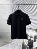 杜嘉班纳 Dg 2025Ss夏季新款 翻领短袖T恤 Polo衫，高端版本！专柜定制面料 透气舒适度高，细节无可挑剔，品牌元素设计理念，体现高品质。手感细腻柔软！