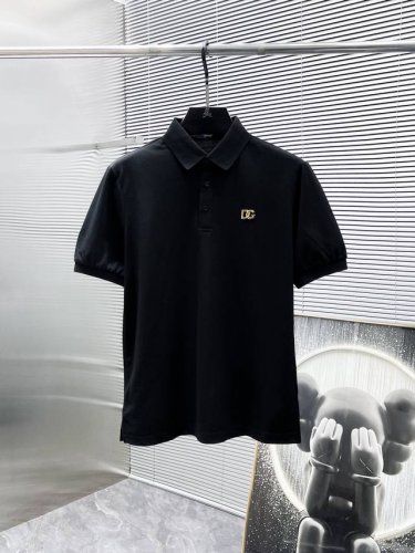 杜嘉班纳 Dg 2025Ss夏季新款 翻领短袖T恤 Polo衫，高端版本！专柜定制面料 透气舒适度高，细节无可挑剔，品牌元素设计理念，体现高品质。手感细腻柔软！