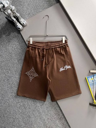 套装款！Lv 驴家 2025新款 轻奢主义 刺绣四叶草Logo 男女日常通勤穿搭必备 休闲短裤 定制毛圈面料 进口机刺绣工艺 腰标吊牌洗水唛三标齐全 颜色：棕色