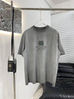 高品质 Acne25Ss新款炒色做旧短袖 面料采用高克重布料 280克双纱面料 100%纯棉高端品质 版型宽松 水洗炒色效果很赞 三标齐全 时尚达人必备款 男女