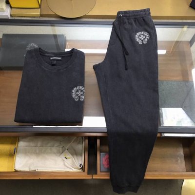 新品洗水套装上衣 裤 克罗... 拆卖 25季 Ch 克罗潮爆重洗水短袖 爆款来袭，精选百分棉可洗褪面料，历经石磨、上色、酵洗多重工艺，呈现迷人怀旧色彩。前后幅