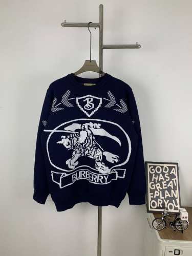 款号G727 新款BURBERRY巴宝莉经典蓝色大战马提花马术骑士图案情侣圆领针织毛衣-顶级原单版本 独家定制优质羊毛混纺纱线编织 整件手感软糯舒适 上身透气且