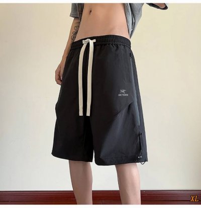 arc’Teryx始祖鸟 独家实拍上新夏季高品质冰丝短裤机能防水拉链速干短裤潮牌冰感宽松阔腿休闲五分裤，本季主打，货源充足，放心主推，高端品质，经典设计，做工出