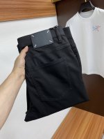 马吉拉 2025Ss早春 新品 原单男士牛仔裤纯血统品 每季必出的类型 无需质疑的热卖王牌单品 符合四季最佳的搭配色号 整体的风格延续了Slp的基调 通体融入了