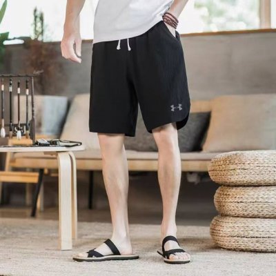 under Armour 安德玛户外 科技面料运动休闲五分裤轻薄速干短裤休闲通勤 机能短裤 它是可以被定义为一条‘皮肤裤’，防晒抗撕裂，整条裤子包括腰部全带弹力