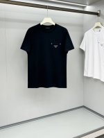 pra25Ss春夏新款平纹针织棉布基础圆领短Tee，男女同款三角标假口袋休闲套头短袖T恤衫！贸易公司渠道稀出，领先官网发售！P家新款T恤以其精湛的面料、巧妙的设