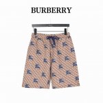 burberry 巴宝莉 满印战马短裤 全新美学灵感趣味设计,渠道性质精品。让整体造型设计更加优雅时尚，今夏最火系列，无数明星潮人追捧。裁剪工艺细节处理工整为玩
