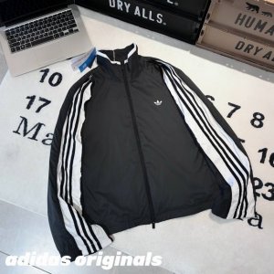 拿货 -Adidas Originals Adilenium Season 3 Zip 套装 长袖外套 男女同款 -面料：采用原版一比一纯棉面料，还原度百分99