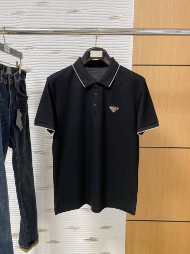 商务休闲通勤款,渠道精品唯美主义的英式裁剪艺术尽显男士魅力风采. 25春夏 专属标识polo衫短袖T恤 经典的翻领裁剪工艺从未停止.既不单调也不复杂,匠心之作彰