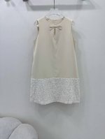 valentin*25新款背心裙 富家千金领口蝴蝶结装饰 下摆珠片背心连衣裙，叠穿单穿都好看，定制进口精纺面料挺阔有型！经典H版型显瘦又高挑！财阀千金气质可甜可