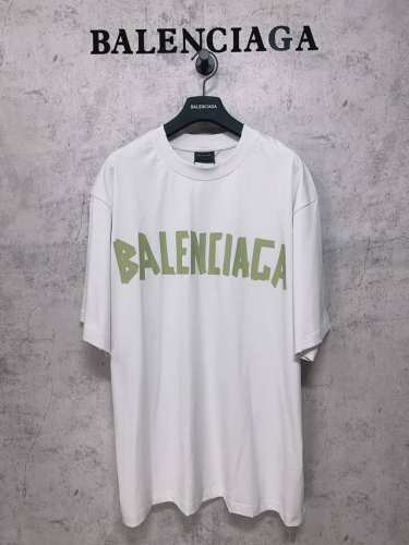 balenciaga巴黎世家 顶级版本.官网品质 美纹纸胶带印花短袖T恤 成衣水洗磨烂做旧 胶带质感和背后黄色胶带感觉都是经过多次调试才出来 洗后克重260G