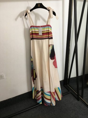 款号20252183 Zimmermann新款 蝴蝶印花拼色条纹吊带连衣裙，杏色，S-Xl， M码；胸围72弹力，腰围70弹力，长120