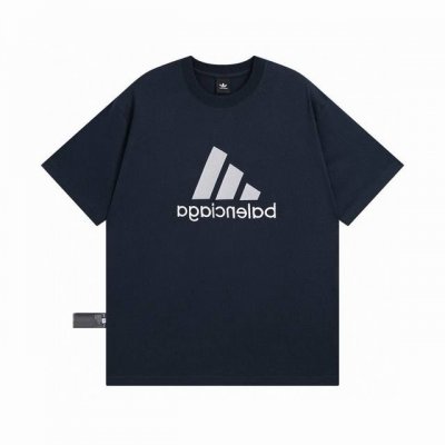 顶级版本.官网品质 Blcg Balenciaga 巴黎世家联名Adidas前面经典Logo组合，双面正反穿搭刺绣短袖T恤# 面料采用巴黎Zp定织定染全棉双纱。