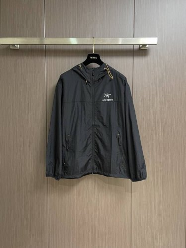 arcteryx 始祖鸟 2025Ss春夏新品，科技面料户外必备防紫外线高强弹力皮肤外套 每年都会出一款这种面的防晒衣老顾客都知道这种面料好穿 类似冰爽面料夏天