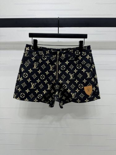 上新原单高端品质Louis Vui*Ton 2025春夏最新系列！活性满印拉链短裤！定制进口斜纹棉材质 质感高级光泽舒适 高腰拉链短裤 增添造型层次感 耐看高级