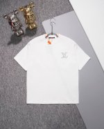 LOUISVUITTON路易威登圆领短袖T恤 前后LV字母LOGO皮革绣花标识 官方同步 高版本 高品质 时尚个性 百搭潮流 纯原品质 原版面料 吊牌 领标 水