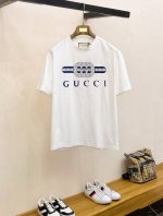 Gucci古驰30Ss新款经典印花短袖，明星穿搭款，采用双纱纯棉280G，印花工艺，面料颜色定制定染，不缩水不退色。手感舒服，质感超强潮男潮女必备经典落肩阔版型