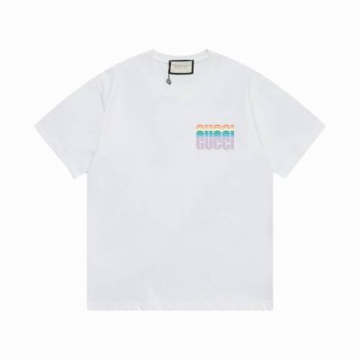 Gucci 长期现货放心推 上新 新款T上货 古奇标志印花图案 后幅反标设计 1:1高品质 百分百纯棉洗水处理 布料精梳紧密赛络纺 不缩水不变形 更舒适柔软 高