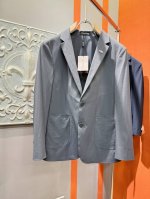 Balenciaga巴黎世家 2025春季新品男士休闲西装外套，适合多种场合穿搭！经典品牌字母标点缀。外贸公司订单！面料质地细腻、定制原版面料！触感又柔软细腻、