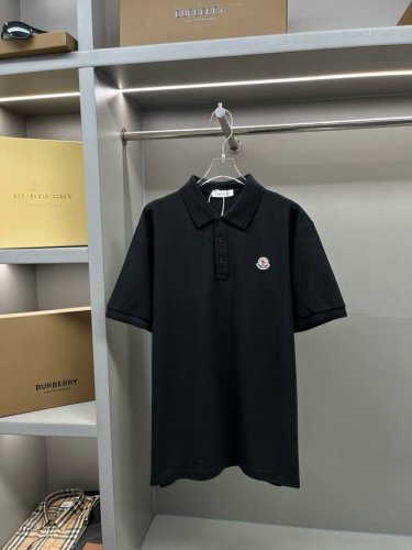 Moncler 蒙口 标识贴片新款polo衫 原版面料 官方同款 采用210克纯棉珠地面料，定制 同缸染面料 手感非常舒服爽滑 版型挺阔有型 一线品牌代工厂p出