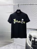 芬迪 Fendi 2025新款 圆领 短袖 T恤 体恤 半袖 ，高端版本！专柜定制面料 透气舒适度高，细节无可挑剔，品牌元素设计理念，体现高品质。手感细腻柔软！