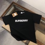 Bur*Berry 巴宝莉 25Ss专柜同款圆领短袖T恤 情侣款 品牌Logo立体压胶印花工艺 定制棉质面料 厚板立体 衣服偏厚使整体高透气和柔软性的质感更加凸
