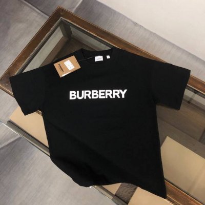 Bur*Berry 巴宝莉 25Ss专柜同款圆领短袖T恤 情侣款 品牌Logo立体压胶印花工艺 定制棉质面料 厚板立体 衣服偏厚使整体高透气和柔软性的质感更加凸