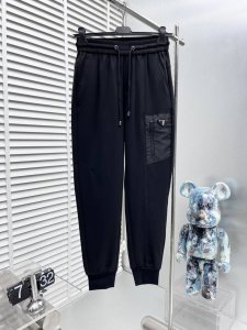 prad* 2025春季新款休闲裤！官网同步发售，品牌经典Logo休闲裤 ，定制面料，舒适度极好，手触感强烈，辨识度极高，完美品相工艺！尺码：M-3Xl