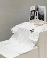 90 Fila斐乐猫咪插画师主题休闲宽松男女款情侣款 短袖T恤 款号：C348 颜色: 黑色 白色 细节版本一比一复刻 重磅专柜最新款！走一波！绝对私房牛货！