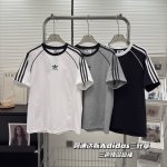 Adidas2025年夏季新款情侣款三条杠织带条设计三叶草小三叶经典刺绣Logo短袖T恤！情侣款男女同款宽松版型！阿迪达斯三叶草男女透气短袖圆领休闲短袖T恤男士