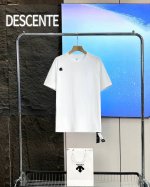 Descente 迪桑特25年新款速干 功能款短袖T恤 1：1订制迪桑特官网面料，瞬吸汗滴，极速扩散蒸发，并且单向导湿，清爽散热，防蚊防晒，检测报告已出 官网同