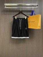 Bc 休闲运动休闲 五分短裤，版裁剪增添独一无二的奢品风采．打造时尚随性的搭配风格，客供面料清肤透爽，工艺考究，织面的质感就是最有力的证明！Bc注重的艺术性和精