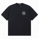 款号Ys40 克罗心款经典重工洗水炒花新款。采用进口胶桨印花。不掉色。32支双纱250克纯棉面料。透气性好。上身爽滑。白，梅红。S-Xl