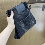 新款 Cd 高端定制、2025早春最新款牛仔裤 柜台同步发售 原版定制复刻 客供五金辅料 原单品质 进口牛仔面料重工洗水 精品皮牌 做工走线精细 上身绝佳！Fm