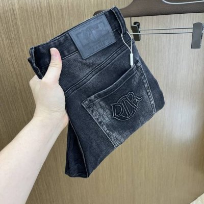 新款 Cd 高端定制、2025早春最新款牛仔裤 柜台同步发售 原版定制复刻 客供五金辅料 原单品质 进口牛仔面料重工洗水 精品皮牌 做工走线精细 上身绝佳！Fm