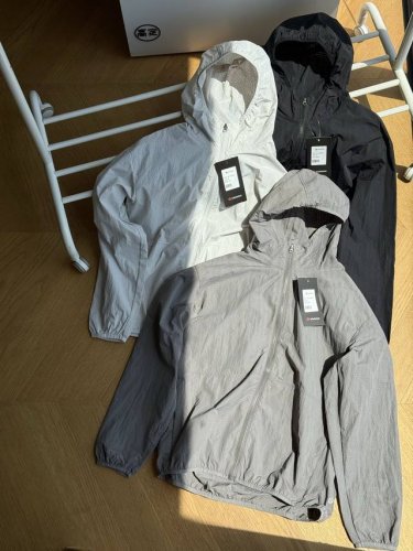 供 Lululemon露露 Upf 抗Uv超防晒全身激光打孔 连帽防晒皮肤衣 黑色 白色 灰色 M~3Xl 采用超轻量化面料，薄如蝉翼，防风防泼水超Upf80+