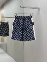 gucc1 男士精品休闲裤顶级面料休闲短裤 最新款上身版型无敌正绝对可以闭眼收的一款此款裤子非常百搭，弹力腰围,日常上班户外运动都可以穿着，是时尚休闲与户外运动