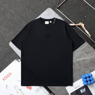 上新 顶级复刻 高端定制 - Burberry 巴宝莉 新款刺绣Logo休闲圆领短袖T恤 - 款号: 3328 - 颜色 黑色 白色 - 购入原版开模打造 全套