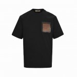 bottega Veneta Bv 25Ss 口袋编织元素短袖 Bv新款T恤，采用32支260G纯棉面料，布面干净，上身舒适透气，16针高密度缝线加固领口与袖笼
