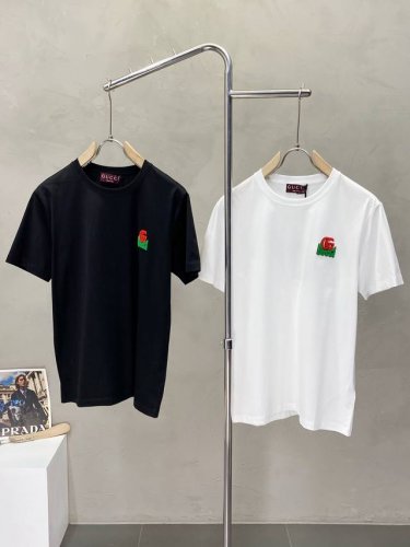 Gucci古驰独家专供新款原单男士休闲短袖 高端定制 高端版本 时尚百搭爆款进口面料 手感超柔软细腻 穿着亲肤舒适 高端精品 代工厂p精细做工 上身非常赞 男士
