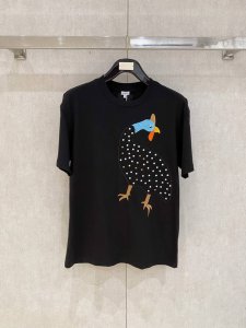 S-2Xl 罗意威 25Ss春夏新款首发专柜最新款短袖圆领T恤 高端订制 设计前卫时尚 品牌Logo重工艺设计 高端定制面料.手感柔软.穿着舒适.专柜级别精致车