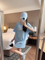 新品上新 Alo 发泡字母印花短袖配帽子 高级定制 新款Alo发泡印花配帽子 款号：001301 颜色：白 粉 黑 蓝 尺码： 均码 85-125斤