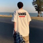 vans 万斯 25Ss 100%百分百印花短袖 高版本 重工 短袖T恤 顶级用料 限量发售！ 面料：250克 双纱双股用料 预缩定型 具有良好的吸汗性.可以保