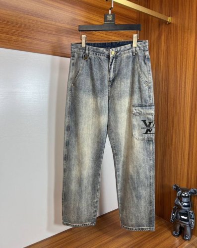lv 路易威登 2025春夏新品 三标齐全 阔版牛仔裤 好货不用过多介绍 看细节 专柜码数：28-38 175 140上身32