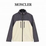 Moncler 蒙口 上下拼接轻薄外套 贸易渠道稀出，海外精品限量销售。户外风衣产品的典范，全身暗纹的商标彰显品牌辨识度。这款夹克兼备温暖且轻盈的特质。 最新款