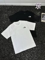 北面The North Face月球探险纯色时尚百搭简约休闲落肩袖纯棉短袖T恤 男女同款 户外运动达人们，千万别错过北面这款月球探险短袖T恤！它可是户外与日常的